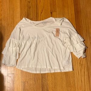 American Eagle white top with ruffle sleeves NWT